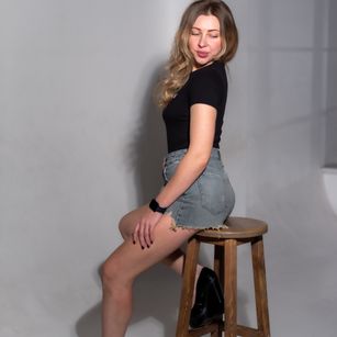 Model - JessKiss blowjob