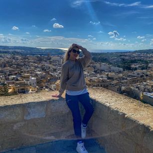 Model - Sophie pornstar