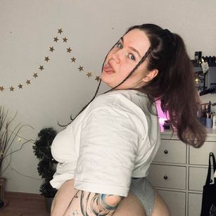 Model - Tina girlfriend