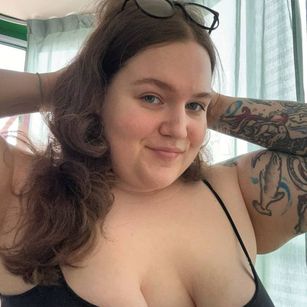 Model - Tina domination