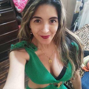 Model - Angelique coquette