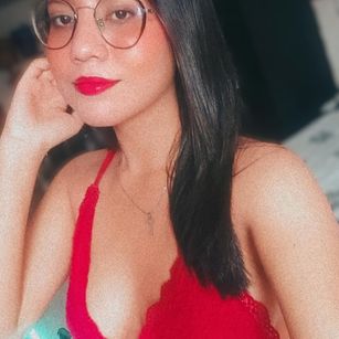 Model - Lola Gibson fastresponse