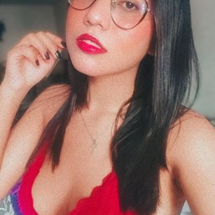 Model - Lola Gibson couple