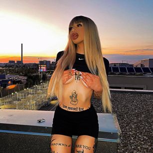 Model - CassandraFoxy sexy