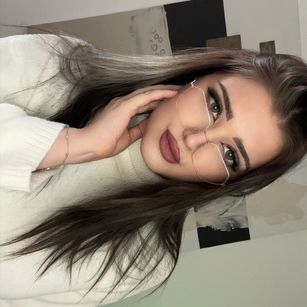 Model - Mia fetishfriendly