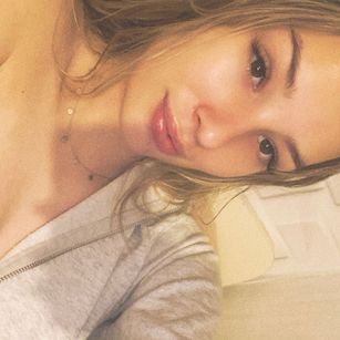 Model - Angela flirt