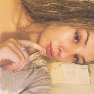 Model - Angela Girlfriend