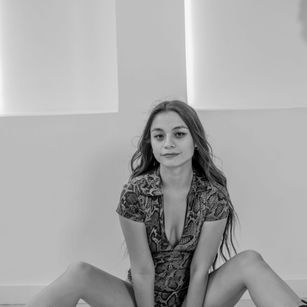 Model - Ketrin Kim feet