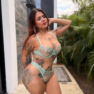 Model - BrendaHot adultcontent