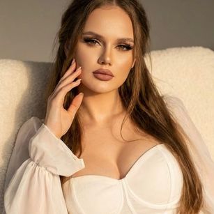 Model - Emeralda anal