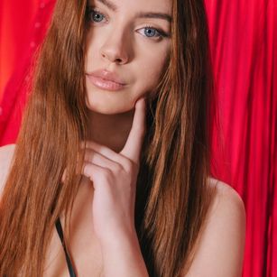 Model - Erica Veil legs