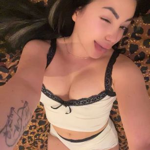 Model - LisaRae blowjob