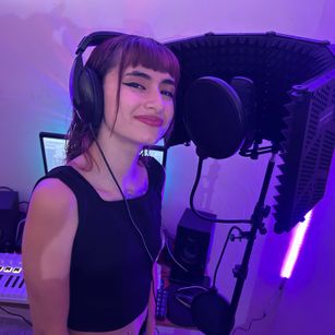 Model - Alynn_Bri bigass