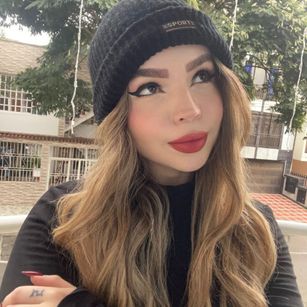 Model - Sabrina Walker teen