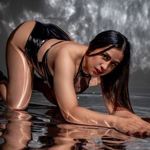 Model - Nikky Joy bj