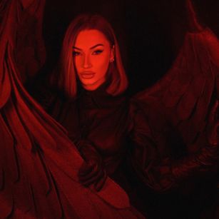 Model - The Enchantress smoking