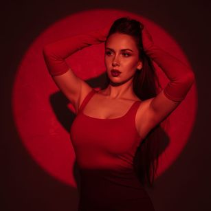 Model - BamBiz Intimate