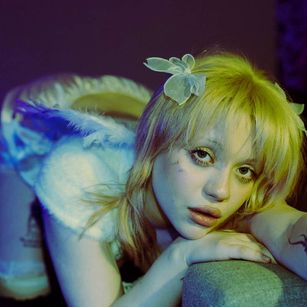 Model - Cassie Blondie heels