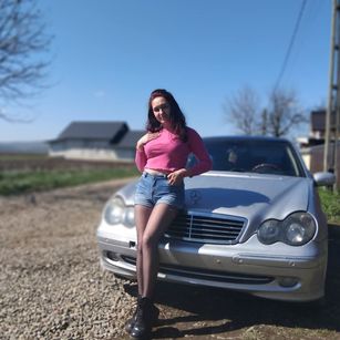 Model - CassiaTrace Feet