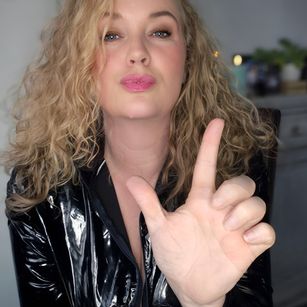 Model - MissVeena curvy