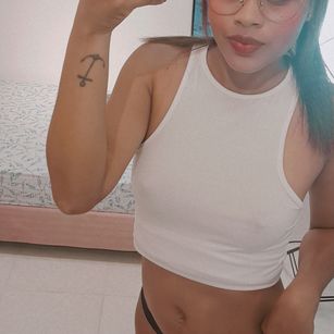 Model - Rebeca Black tattos