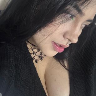 Model - Jas Yordanov dildo