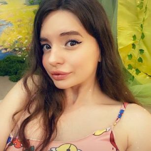 Model - Alice solo brunette bdsm