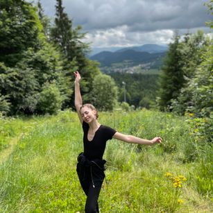 Model - KiraMellow show