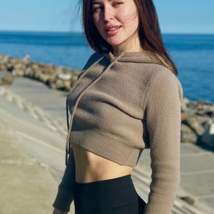 Model - KiraMellow small