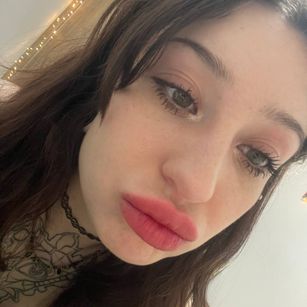 Model - wtf molly kinky