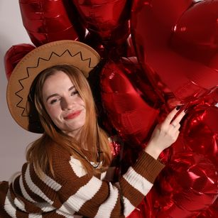 Model - MargaritaKiss dance