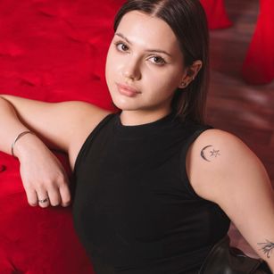 Model - SophiaBetts boobs