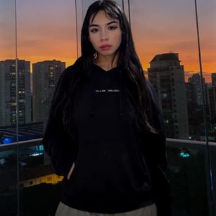 Model - KatherinJohns JOI