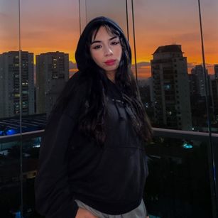 Model - KatherinJohns 18