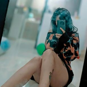 Model - ariakyubi colombia