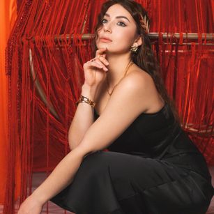 Model - BellaForbs tits