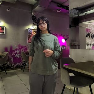 Model - KatherinJohns BIGTITS