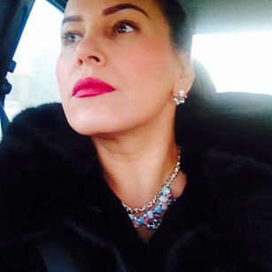 Model - Monica-Mia feet