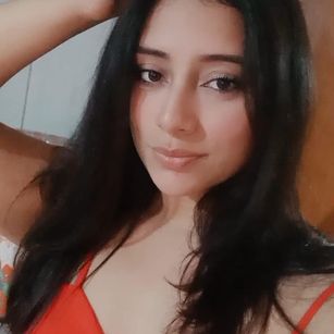 Model - NicoleWest humillacin