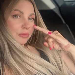 Model - AmandaLaSexy oral