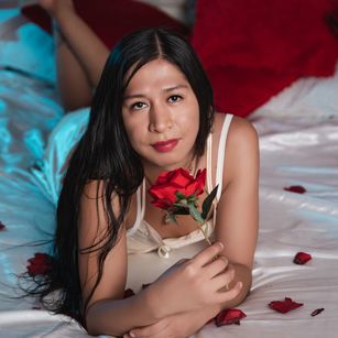 Model - Alisson Steeler findom