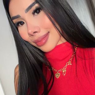 Model - MilaQueen joi