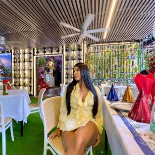 Model - MilaQueen latina