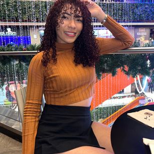 Model - Akiraa Curvy