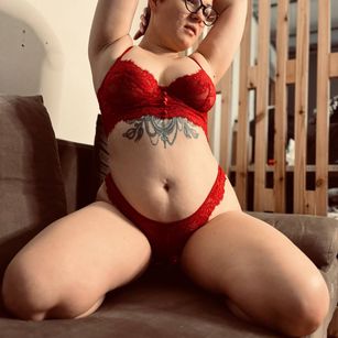 Model - MrMrsRight wife