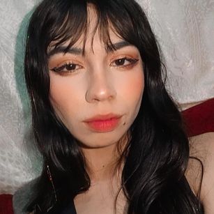 Model - KatherinJohns LATINA