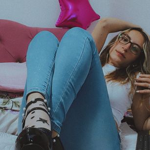 Model - melina saliva