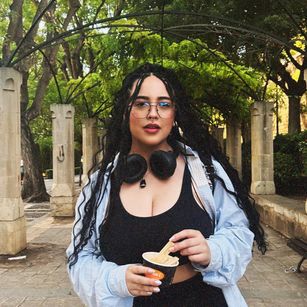 Model - Jas Yordanov striptease