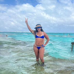 Model - Sofia Bennet blowjob