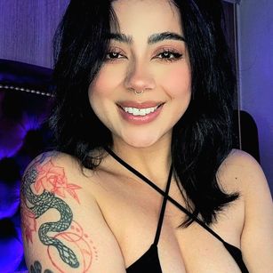 Model - Tania Red cute